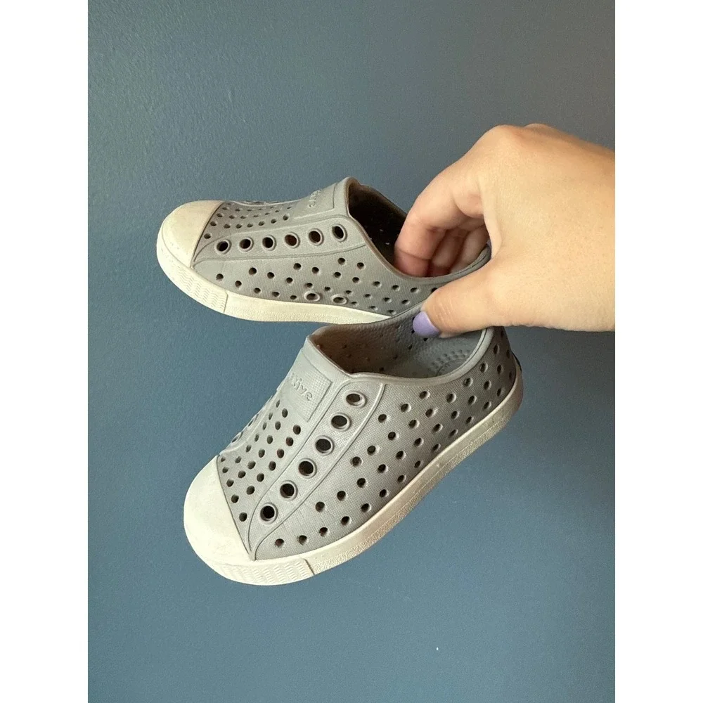 Native Jefferson Kids Slip On Water Shoes Grey‎ C6 Sneaker Vegan Lightweight